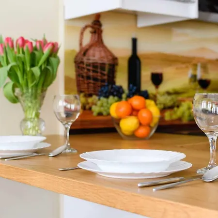 Tamka By Bookinghost * 华沙