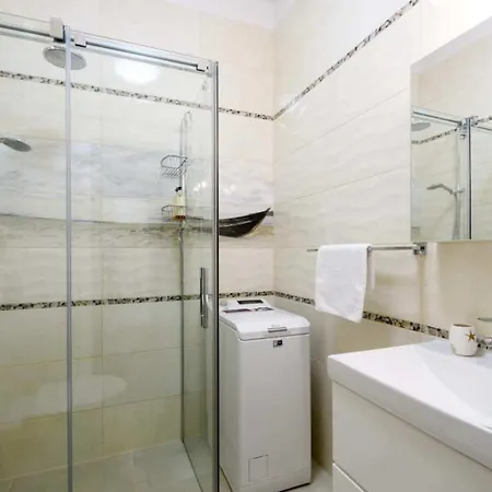 Tamka By Bookinghost