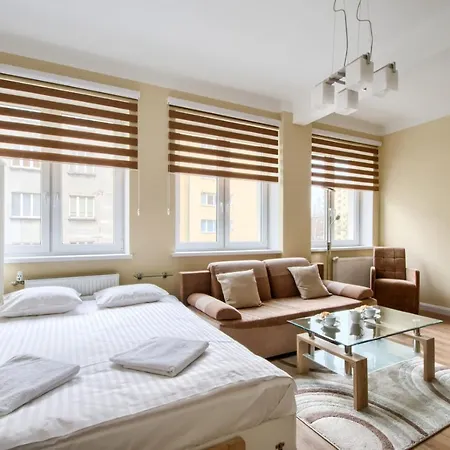 Tamka By Bookinghost Varsovie