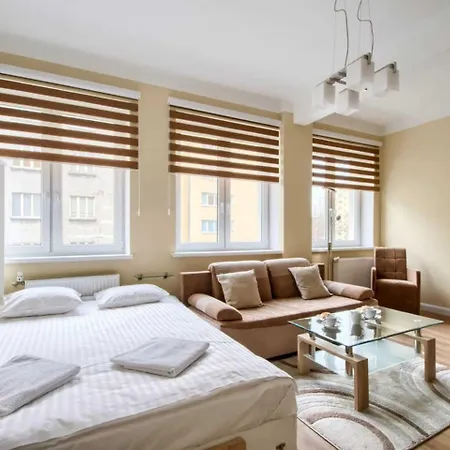 Tamka By Bookinghost 바르샤바